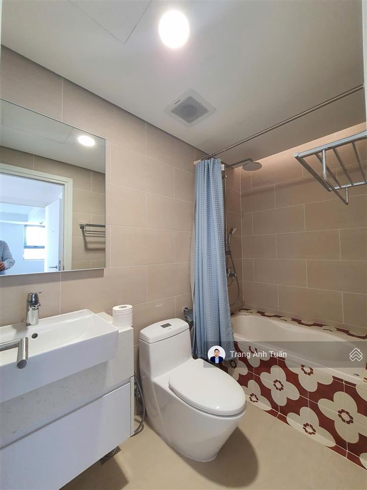 Hàng căn góc 2 pn 84m2  giá 13,5 tr/th  có nội thất  view vạn phúc + lk81 hồ bơi ở ngay