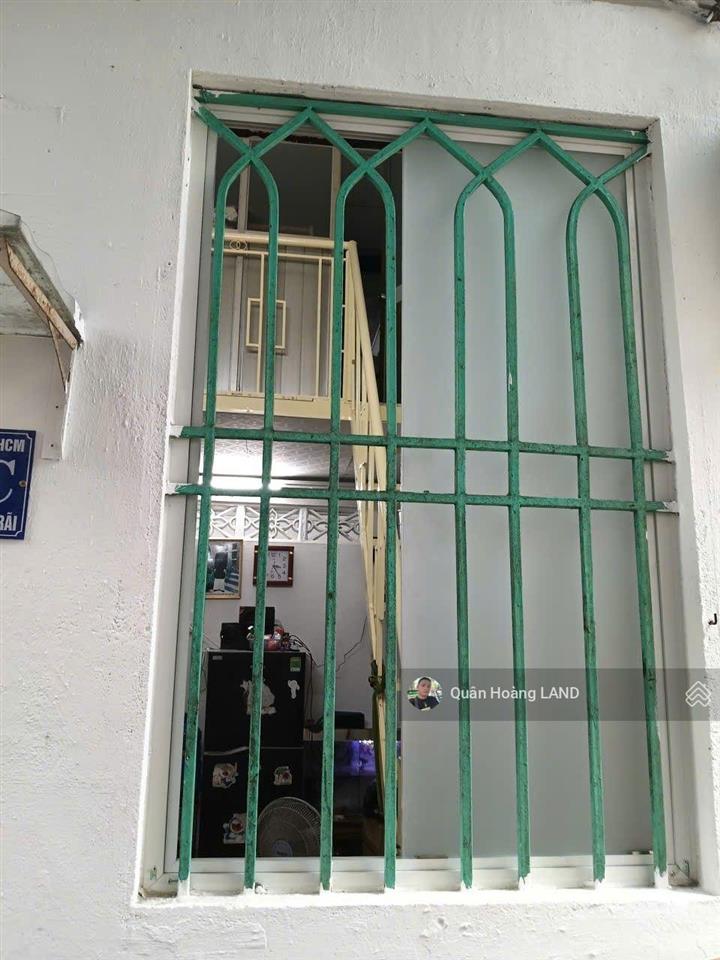 Nhà sổ hồng riêng ngay vòng xoay ngã 5 chợ lái thiêu 16.6m2 giá 1 tỷ 100tr cách sân bay tsn 15km