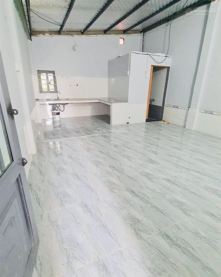 Nhà 2 tầng  100m2  hxh  3pn  sát chợ thới hòa  cách aeon tân phú 25p  chỉ 3 tỷ hơn