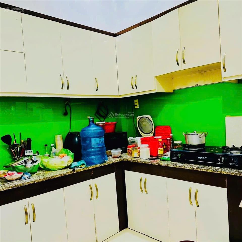 Bán nhà 3 tầng 4 pn 32m2 hẻm xe hơi ngay chợ liên khu 56 trung tâm bình tân chỉ 1,8 tỷ