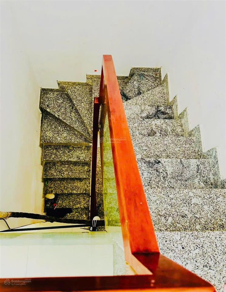 Bán nhà 3 tầng 4 pn 32m2 hẻm xe hơi ngay chợ liên khu 56 trung tâm bình tân chỉ 1,8 tỷ