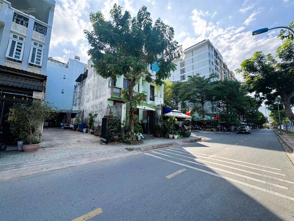 105m2 ( ngang 5m x 21m full thổ cư ) lô đất đường d1 man thiện  p.hiệp phú  xa lộ hà nội  8.9 tỷ