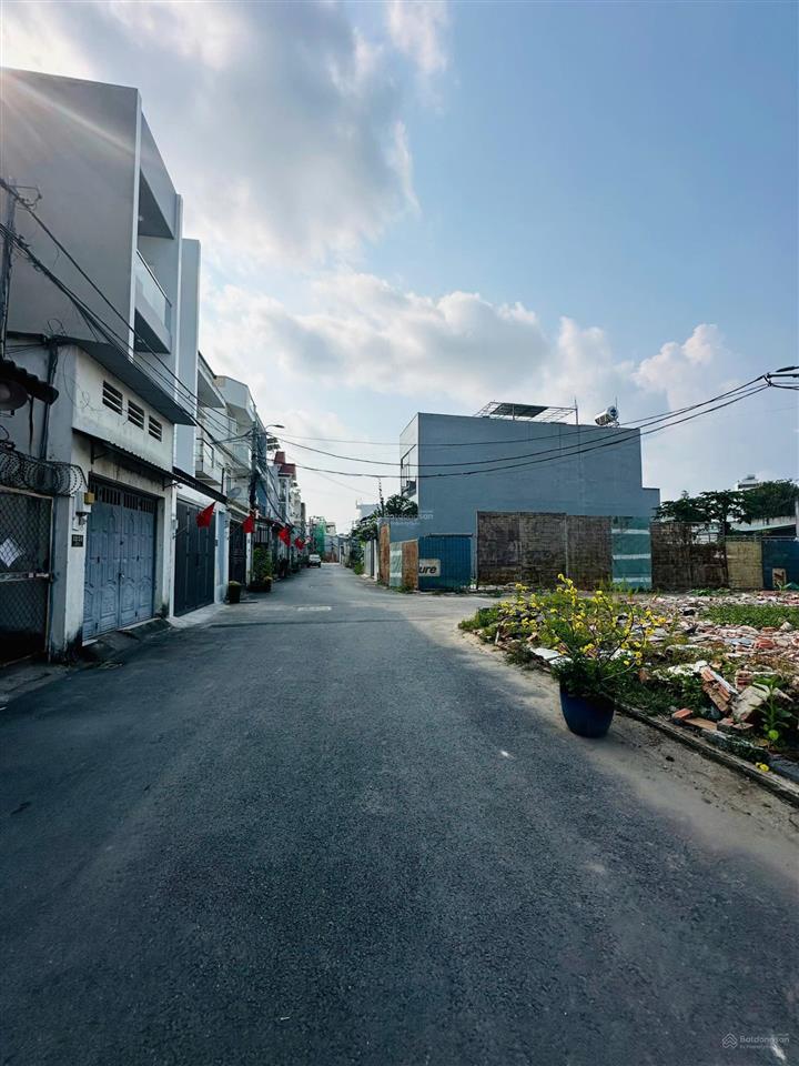 Giảm mạnh  cần bán gấp lô đất đẹp hẻm 12 đường 339 p. phước long b  giá 6.8 tỷ