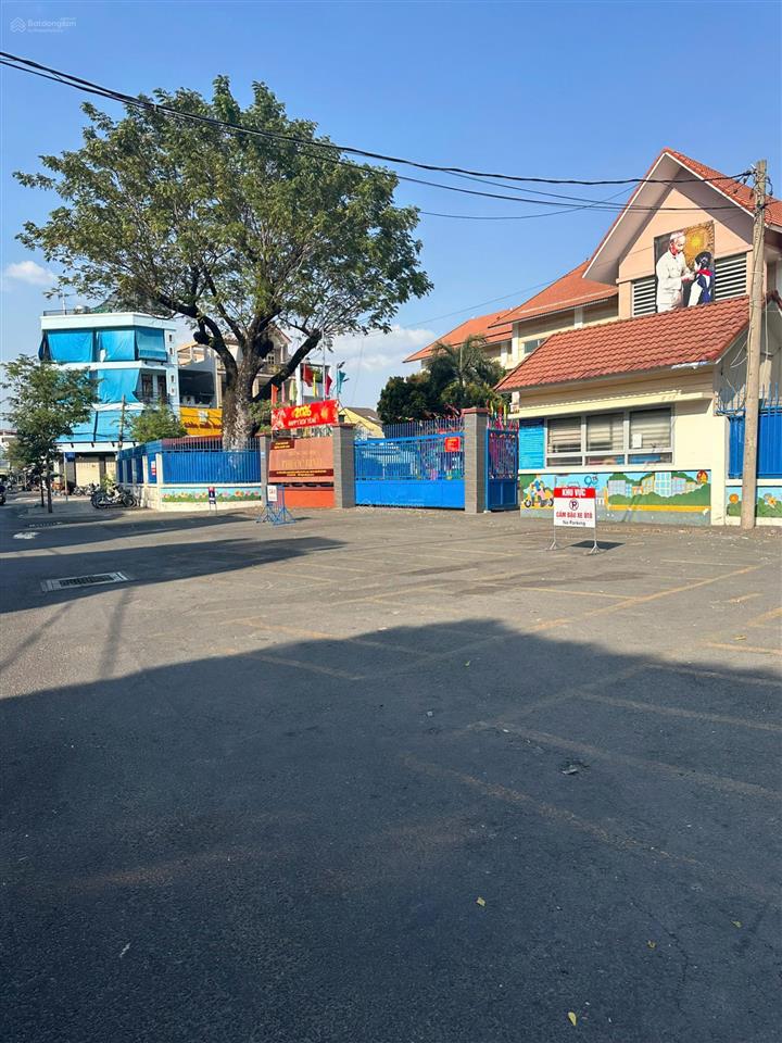 Giá tốt  bán nhà cấp 4 mặt tiền đường số 10 phước bình  đường bàn cờ thông tứ phía  giá 9,2 tỷ