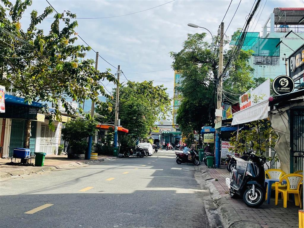 Nhà 2 lầu mặt tiền đường 4 phước bình  đỗ xuân hợp  kế global city  kdc gia hoà  giá 9.5 tỷ