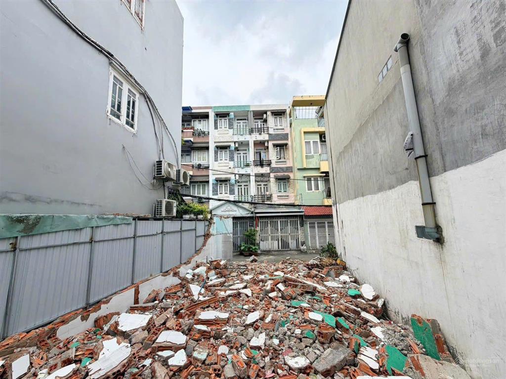 Hiếm! đất trống 100m2 đường 9  hoàng diệu 2  đại học ngân hàng  p. linh trung  giá 8.1 tỷ