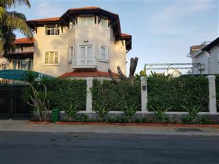 Giá tốt bán nhà thảo điền villa sân vườn hồ bơi 3 tầng full nội thất  13x26m cn 330 m2 48 tỷ