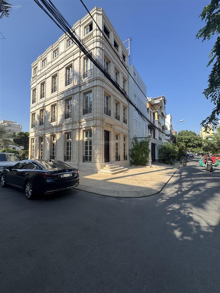 Hót bán nhà góc 2 mt đường quốc hương thảo điền 8 x 12m  5 tầng hđt 60tr/ tháng giá bán 19tỷtl