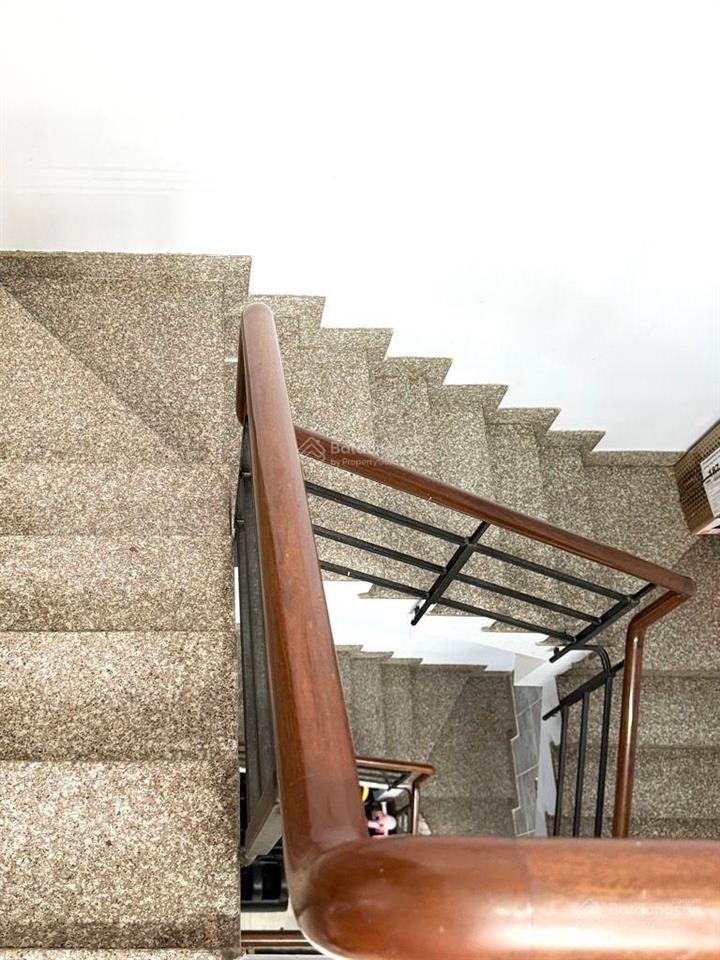 Gấp bán, nhà lý chính thắng, quận3, 58m2 chỉ 6,4 tỷ, sát xehơi, 3phòng