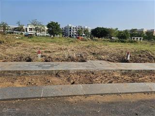 Giá tốt cần bán 100m2 (5x20m)đất vạn phúc city quốc lộ 13 giá 9 tỷ