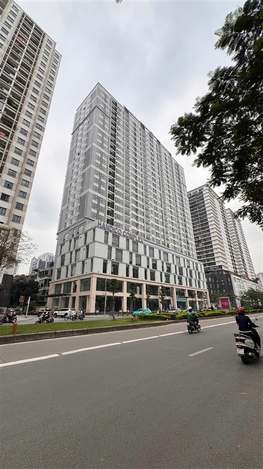 Bán nhanh căn 1811 diện tích 69m giá 7,6 tỉ bao phí thuế, ban công đn, 2pn, nhận nhà ở ngay