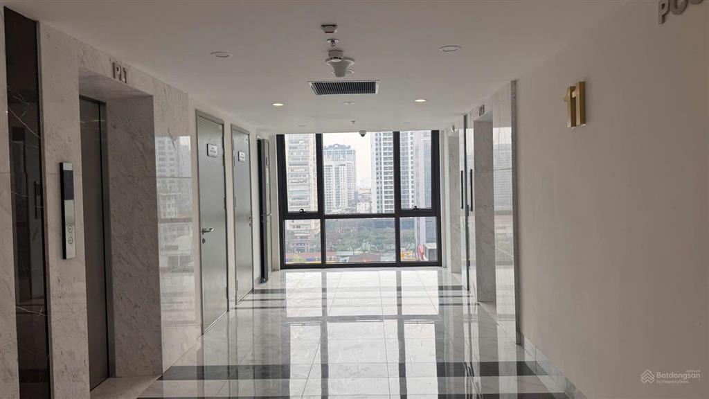 Bán nhanh căn 1811 diện tích 69m giá 7,6 tỉ bao phí thuế, ban công đn, 2pn, nhận nhà ở ngay