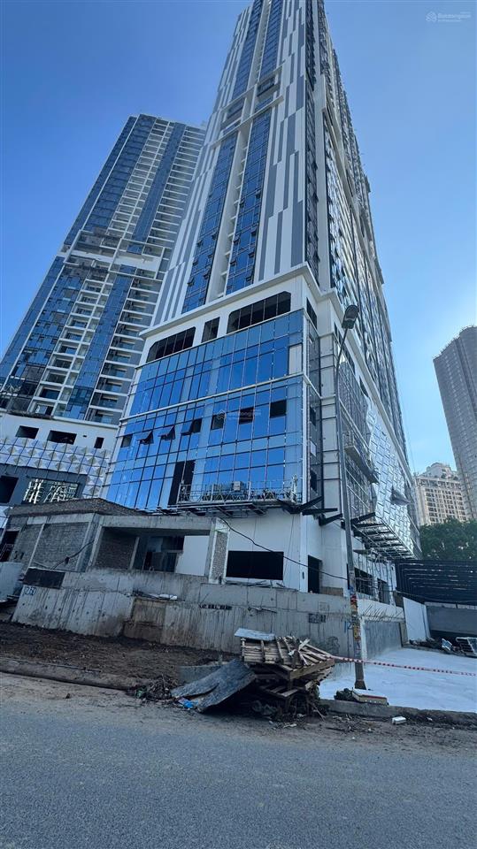 Cực gấp, ra hàng căn 81.3m2 2pn+1 giá 7,4tỉ bao phí, thanh toán 95%, ban công hướng mát, 0961 940 ***
