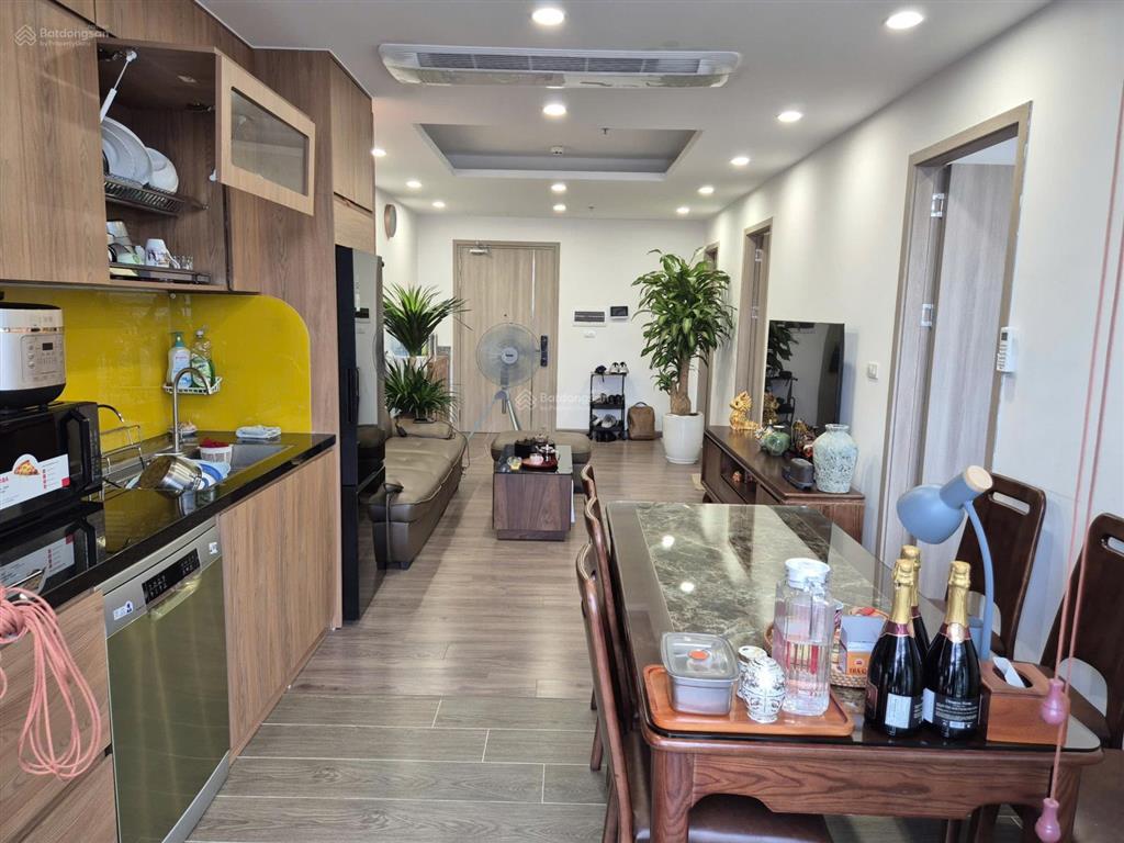Chính chủ bán căn 70m tầng đẹp chung cư handico complex, 33 lê văn lương, full đồ, có sổ 0961 940 ***