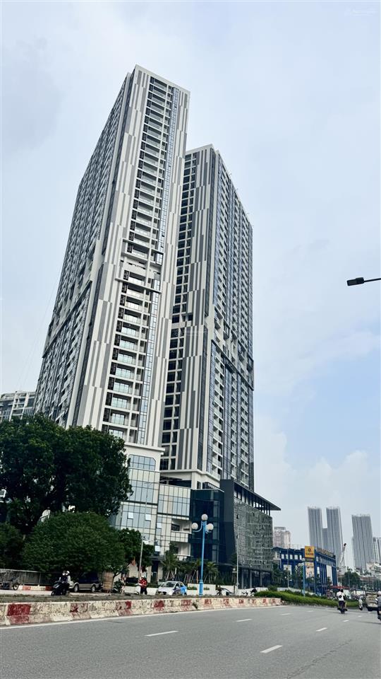 Cho thuê nhanh căn góc 103m 3pn 2vs giá 16tr/tháng có rèm giàn phơi, nhận nhà ở ngay.  0961 940 ***