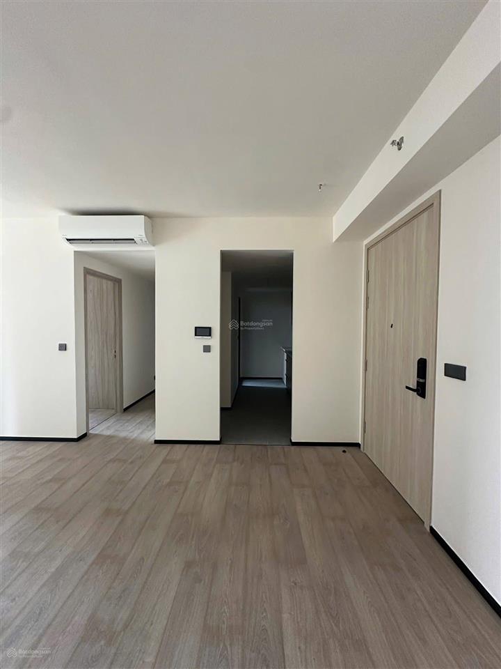 Bán căn 82m 3pn 2vs giá 5,8 tỷ gồm vat và kpbt. tầng đẹp, chung cư lumi hà nội.  0961 940 ***
