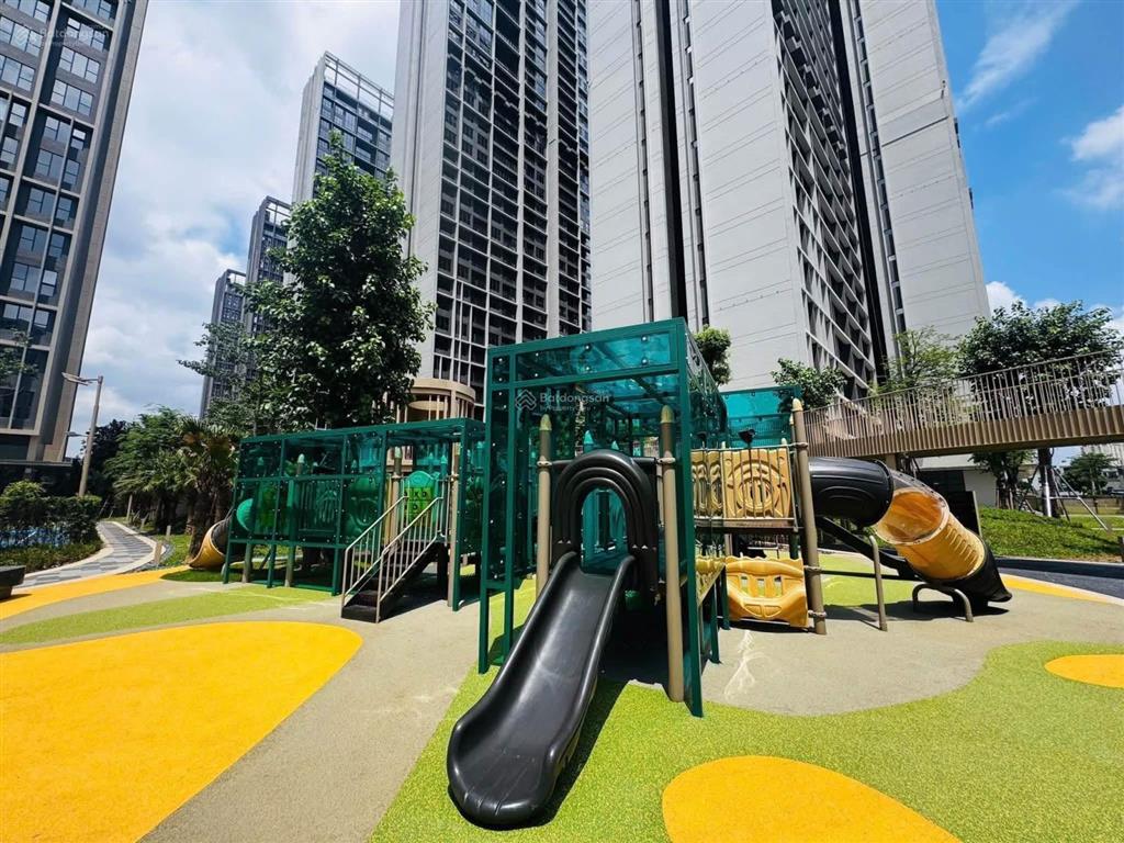 Bán căn 82m 3pn 2vs giá 5,8 tỷ gồm vat và kpbt. tầng đẹp, chung cư lumi hà nội.  0961 940 ***