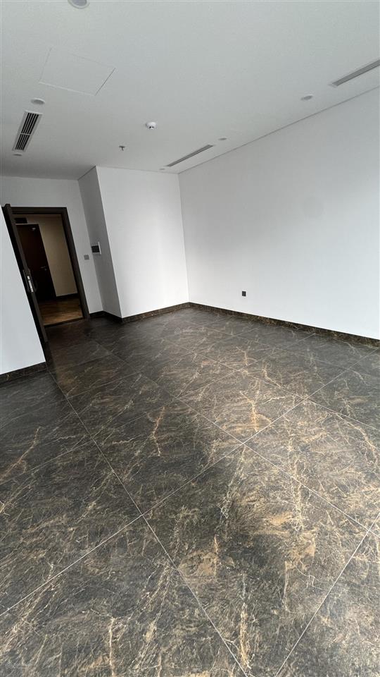 Bán căn góc 2pn trục c09 giá 6,7 tỷ bao phí. diện tích 79m. nhận nhà ở ngay.  0961 940 ***