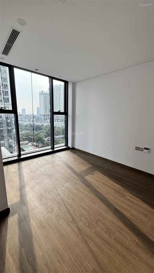 Bán căn góc 2pn trục c09 giá 6,7 tỷ bao phí. diện tích 79m. nhận nhà ở ngay.  0961 940 ***