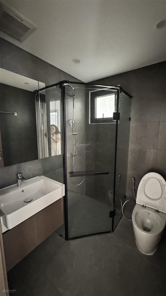 Bán căn góc 2pn trục c09 giá 6,7 tỷ bao phí. diện tích 79m. nhận nhà ở ngay.  0961 940 ***