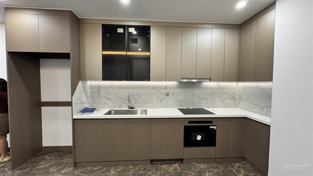 Còn đúng 1 căn 1pn toà hh02 kepler land bán giá 4,2 tỷ bao phí. nhận nhà ngay.  0961 940 ***