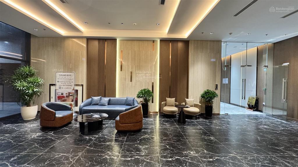 Còn đúng 1 căn 1pn toà hh02 kepler land bán giá 4,2 tỷ bao phí. nhận nhà ngay.  0961 940 ***