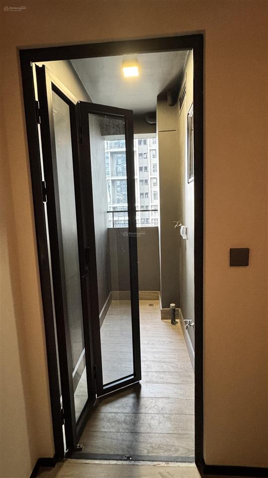 Bán nhanh căn 3n toà s1 81m giá 5,5 tỷ công chứng sớm. rẻ hơn thị trường 500600tr.  0961 940 ***