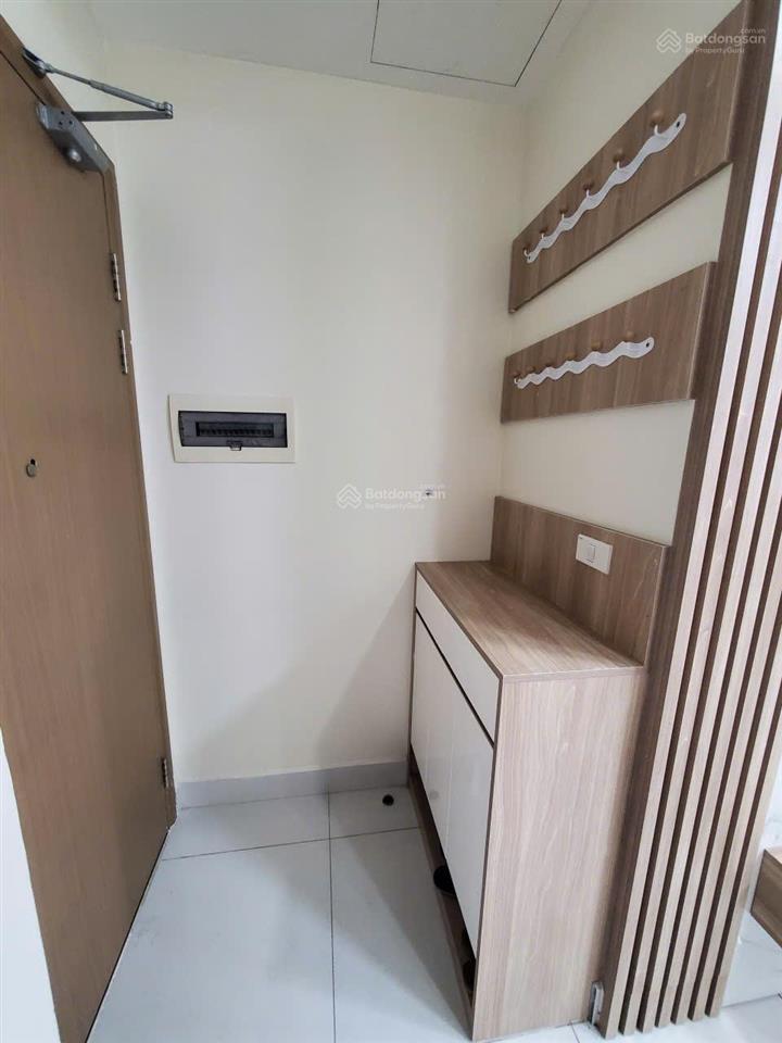 Cho thuê căn hộ full nội thất tầng thấp hoàng huy view lạch tray 2pn, 2wc giá từ 6 triệu