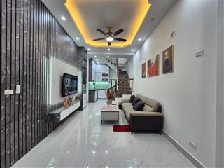 Sau nhà mặt phố giáp nhị nhà đẹp 2 thoáng dân xây ngõ thông sổ đỏ cc 38m x5t giá 7.35 tỷ có tl