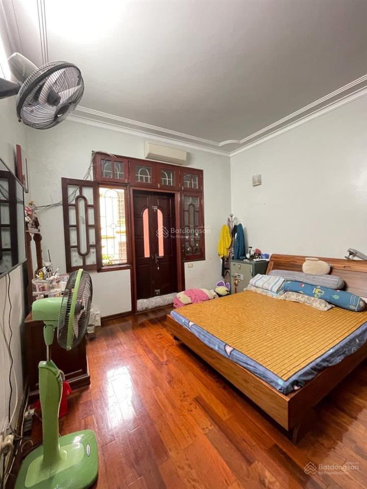 Ô tô đỗ cổng phố lò đúc nhà dân xây còn ở tốt kinh doanh 60m2 x4t sổ đỏ cc giá 9.6 tỷ có tl