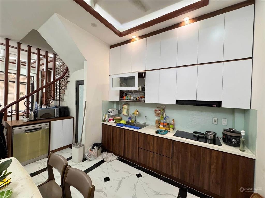Lô góc phố bạch mai nhà dân xây kinh doanh 60m x5t giá nhỉnh 9 tỷ sổ cc có tl