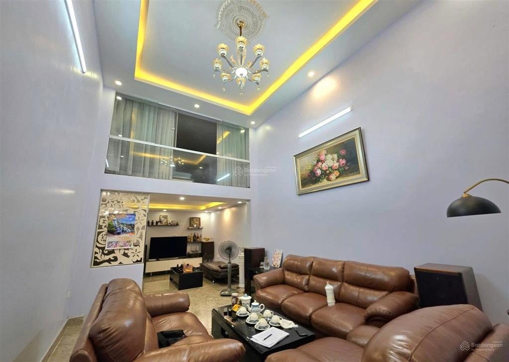 Ô tô đỗ cửa phố minh khai nhà đẹp dân xây 2 thoáng trước sau kinh doanh 42m2 x5t giá 8.2 tỷ sổ cc