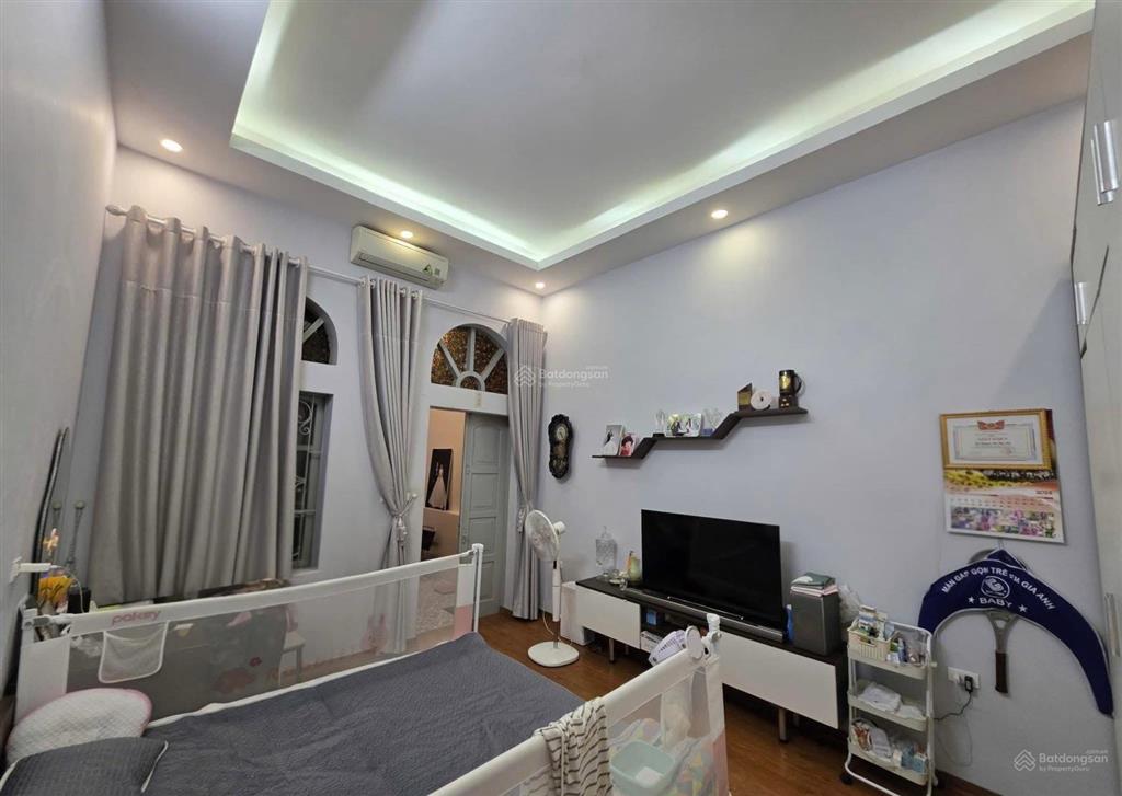 Ô tô đỗ cửa phố minh khai nhà đẹp dân xây 2 thoáng trước sau kinh doanh 42m2 x5t giá 8.2 tỷ sổ cc