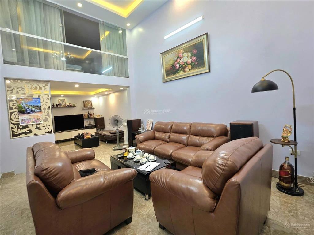 Ô tô đỗ cửa phố minh khai nhà đẹp dân xây 2 thoáng trước sau kinh doanh 42m2 x5t giá 8.2 tỷ sổ cc