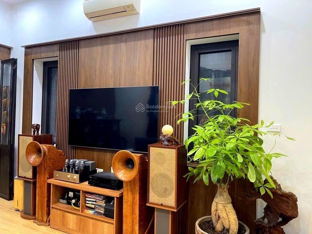 Ô tô đỗ cổng phố minh khai nhà đẹp dân xây kinh doanh cho thuê 50m2 x4t giá 8.5 tỷ sổ cc có tl