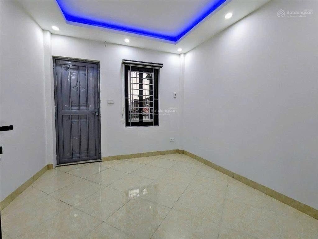 Ô tô đỗ cửa phố nguyễn khoái nhà đẹp 2 thoáng mới coong 47m2 x5t giá 6.6 tỷ sổ cc có tl