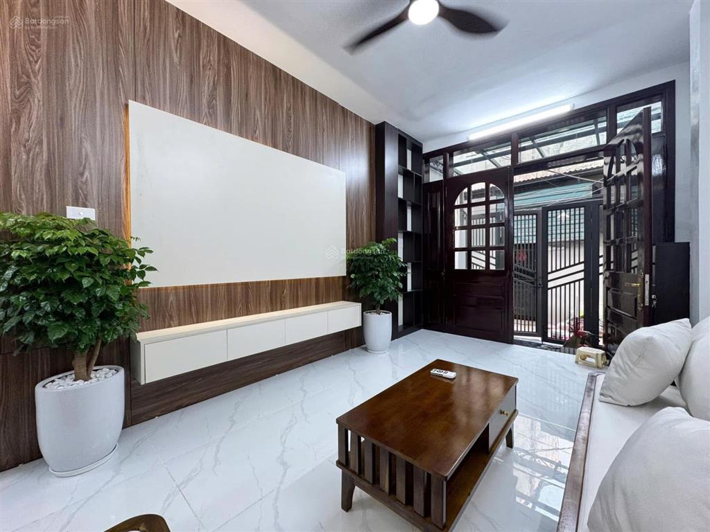 Sau nhà phố lê ngọc hân nhà đẹp 2 thoáng phố cổ 30m2 x 5t giá nhỉnh 6 tỷ sổ cc có tl