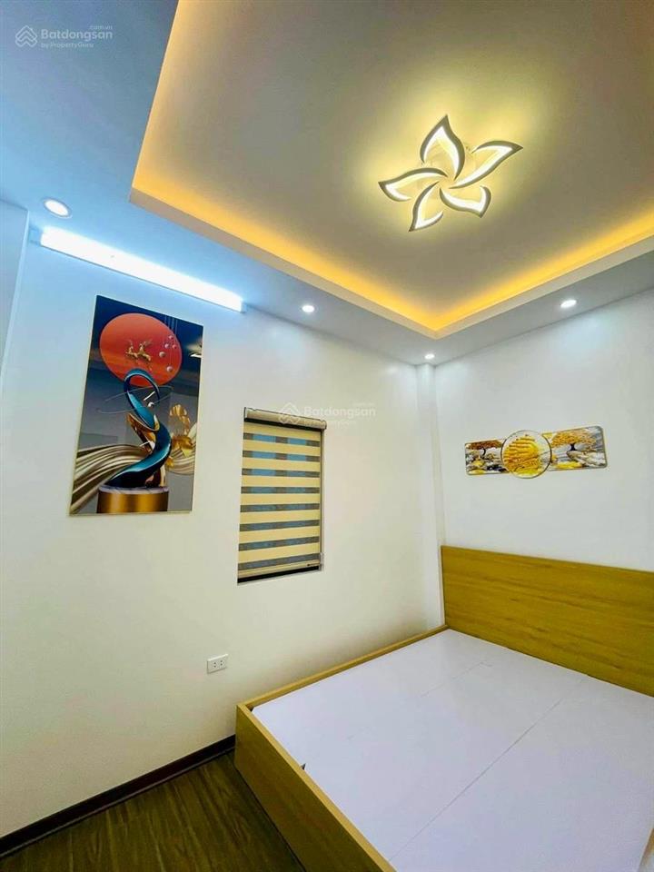 Ô tô đỗ cổng phố giải phóng, nhà đẹp dân xây 2 thoáng thông báo quy hoạch, 38,4m2x5t giá 6.8 tỷ
