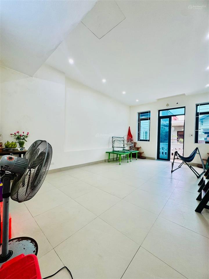 Gần ô tô phố trương định dt rộng vừa ở vừa cho thuê 65m2x5t giá 9.1 tỷ sổ cc có tl