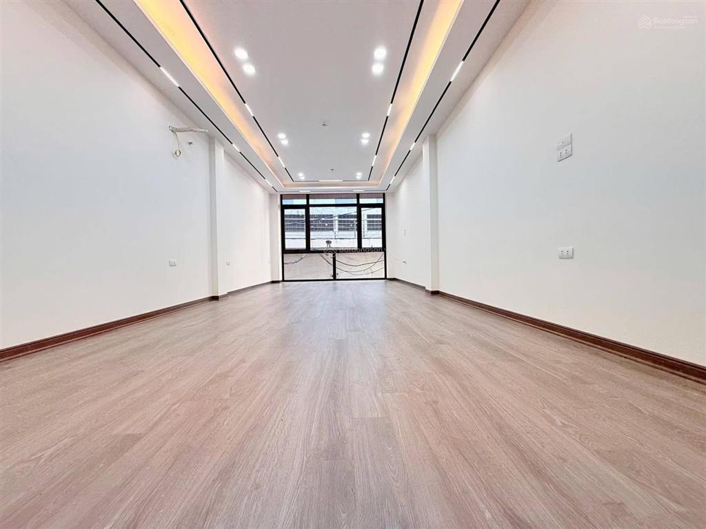 Ô tô đỗ cổng phố bạch mai nhà đẹp dân xây thang máy nhập khẩu mới kinh doanh ở ngay 46m2 x5t sổ cc