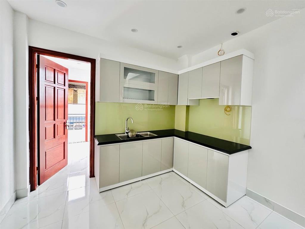 Lô góc phố trương định 30,4m2 x5t 7.8 tỷ ngõ nông sát phố thang máy nhà mới sổ cc có tl