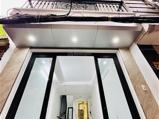 Lô góc phố trương định 30,4m2 x5t 7.8 tỷ ngõ nông sát phố thang máy nhà mới sổ cc có tl