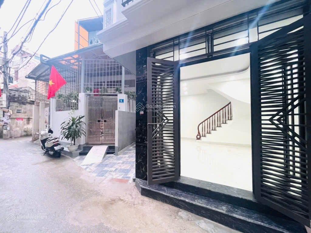 Nóng nhất lúc này! phố giáp bát 48m2 x5t ô tô đỗ đẹp thông thoáng dân xây giá nhỉnh 8 tỷ sổ cc