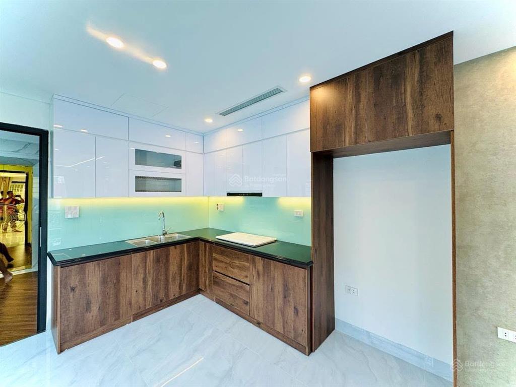 Ô tô đỗ cổng phố tam trinh 42m2 x4t giá nhỉnh 8 sổ cc kd có tl tam trinh
