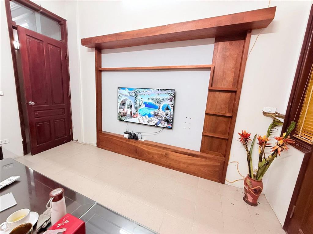 Mặt ngõ kinh doanh phố giáp nhị 45m2 x5t giá nhỉnh 8 tỷ sổ cc có tl ngõ thông tứ tung ô tô qua nhà
