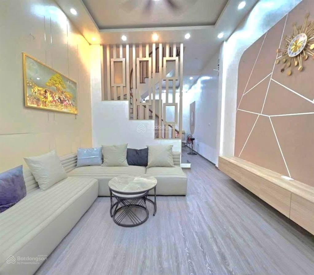 10m ra phố đại la 35m2 x4t giá 7.15 tỷ sổ cc có tl dân xây chắc chắn gần các trường đại học bách 
