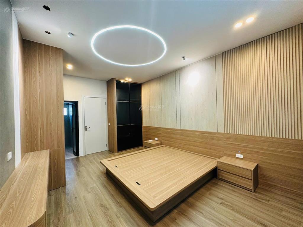 Ô tô đỗ phố lò đúc 34m2 x5t giá 7.4 tỷ nhà đẹp 2 thoáng thông vòng quanh đẹp ở ngay