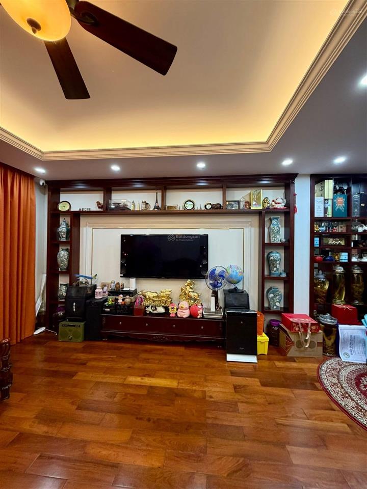 Kinh doanh phố đại la nhà đẹp 50m2 x4t giá nhỉnh 9 tỷ sổ vuông vắn sát các trường đại học