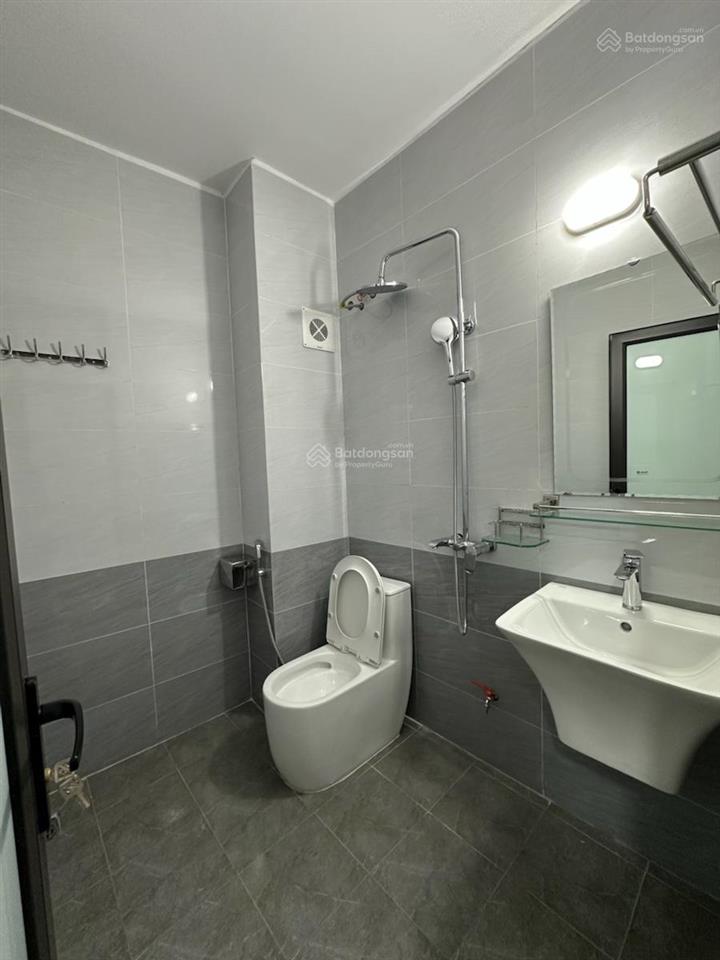 Mặt ngõ thông phố giáp nhị, 32m2x6t, giá 8.8 tỷ sổ cc kd có tl