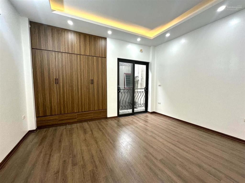Siêu hời! nhà trần khát chân, 2 thoáng 3 ngủ khép kín, sổ riêng, không qh